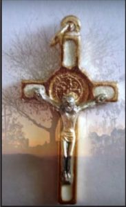 Crucifixo abençoado por Nossa Senhora durante aparição em Medjugorje e que foi usado por Joey durante a cirurgia.